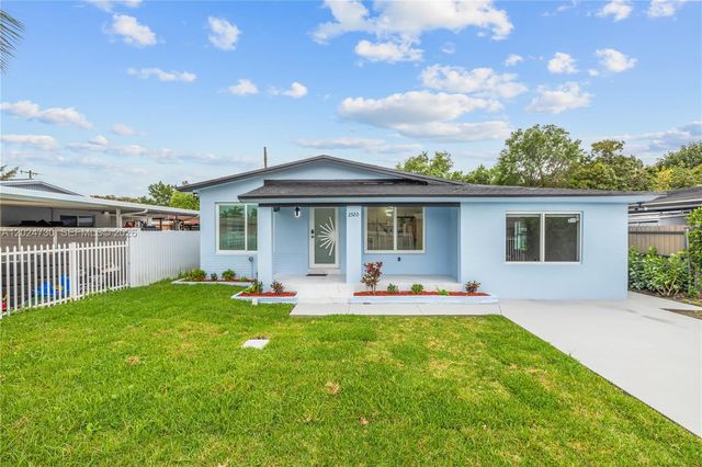2520 NW 108th St, Miami, FL 33167