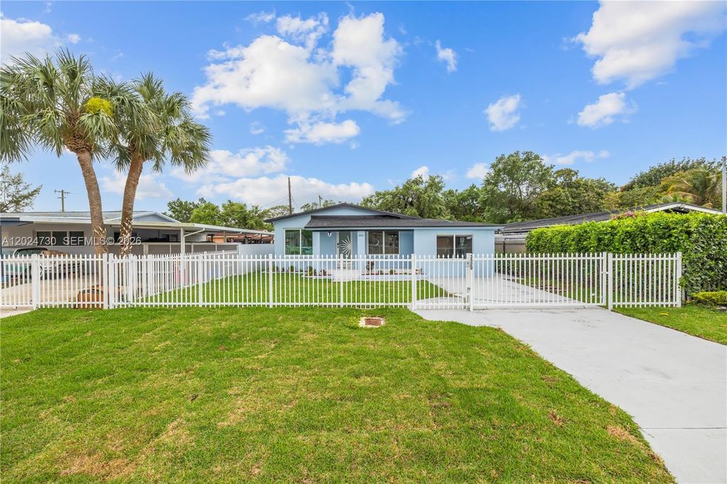 2520 NW 108th St, Miami, FL 33167