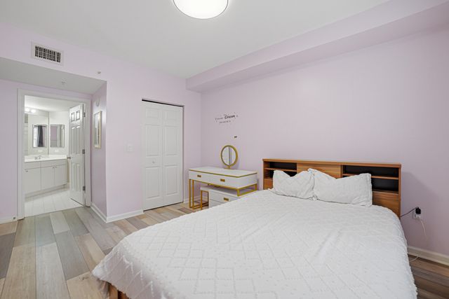 17100 N Bay Road Unit 1214, Sunny Isles Beach, FL 33160