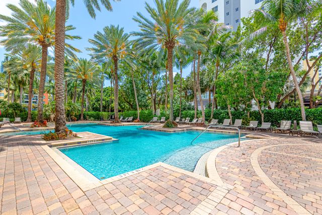 17100 N Bay Road Unit 1214, Sunny Isles Beach, FL 33160