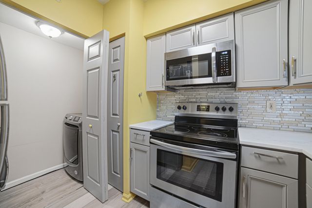 17100 N Bay Road Unit 1214, Sunny Isles Beach, FL 33160