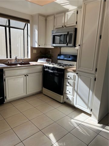 484 S Euclid, Pasadena, CA 91101