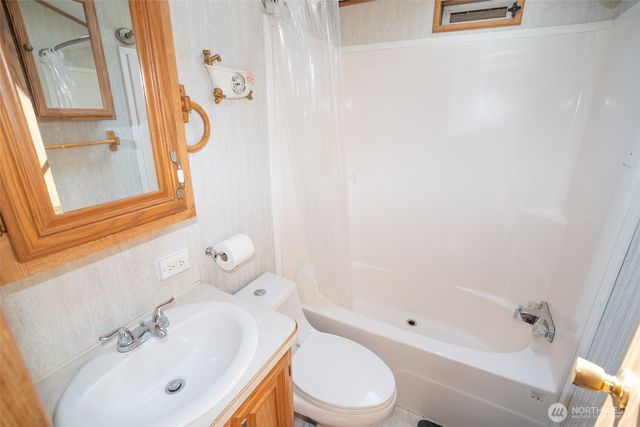 51 N Tebo Place, Hoodsport, WA 98548