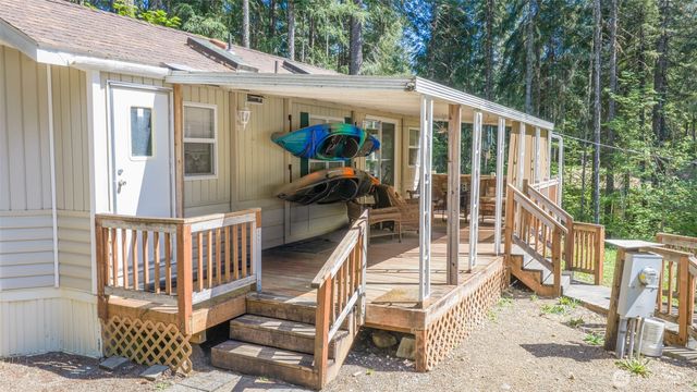 51 N Tebo Place, Hoodsport, WA 98548
