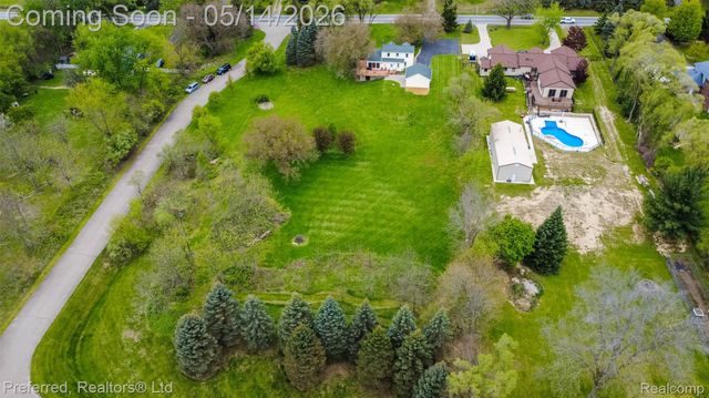 9840 Currie Road, Salem Township, MI 48167