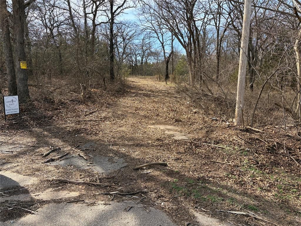 Image 1 of property listing at 2861 Sweetheart Circle, Norman, OK 73026