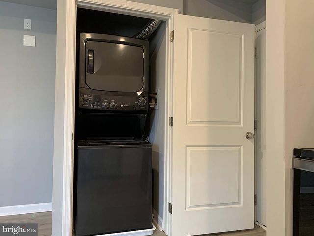 517 S 42ND ST, Philadelphia, PA 19104