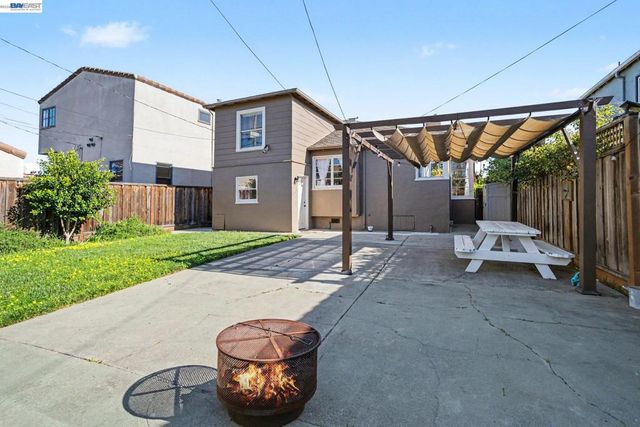 3024 Fernside Blvd, Alameda, CA 94501