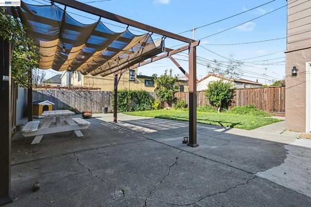 3024 Fernside Blvd, Alameda, CA 94501