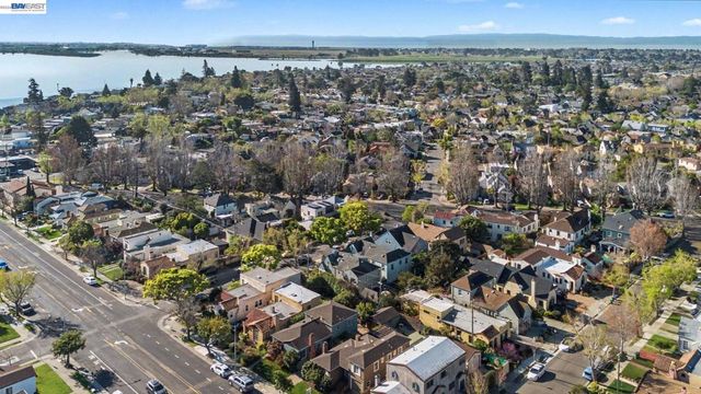 3024 Fernside Blvd, Alameda, CA 94501