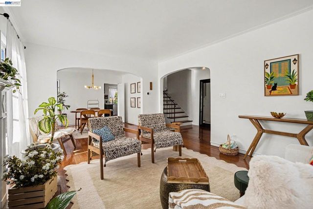 3024 Fernside Blvd, Alameda, CA 94501