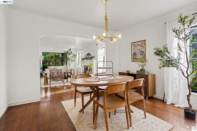 3024 Fernside Blvd, Alameda, CA 94501