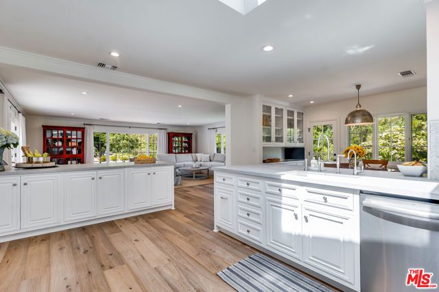 28925 Cliffside Drive, Malibu, CA 90265