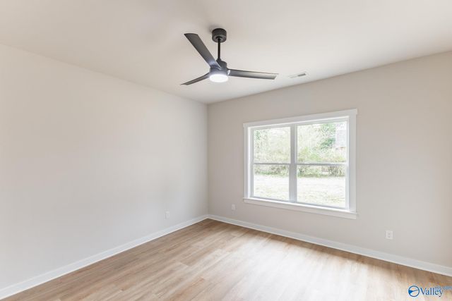 6413 Creighton Avenue NW, Huntsville, AL 35810