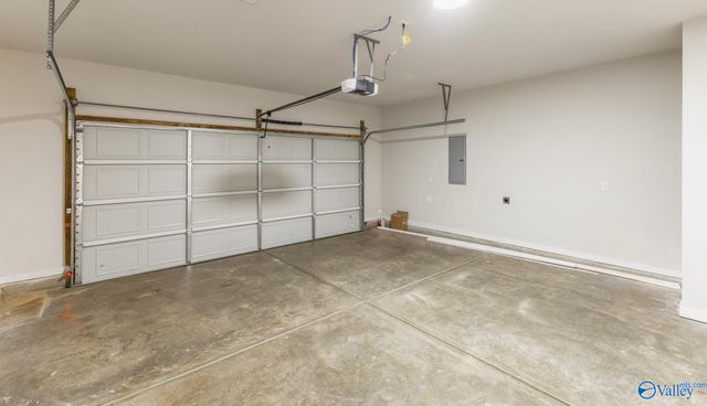 6413 Creighton Avenue NW, Huntsville, AL 35810