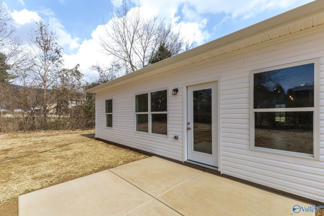 6413 Creighton Avenue NW, Huntsville, AL 35810