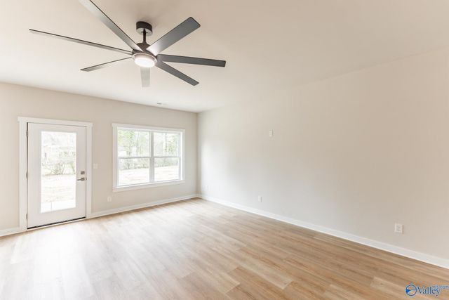 6413 Creighton Avenue NW, Huntsville, AL 35810