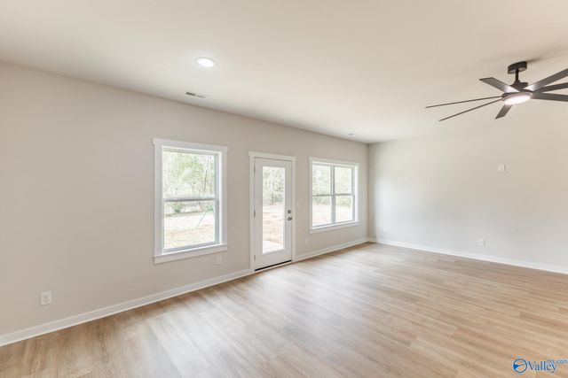 6413 Creighton Avenue NW, Huntsville, AL 35810