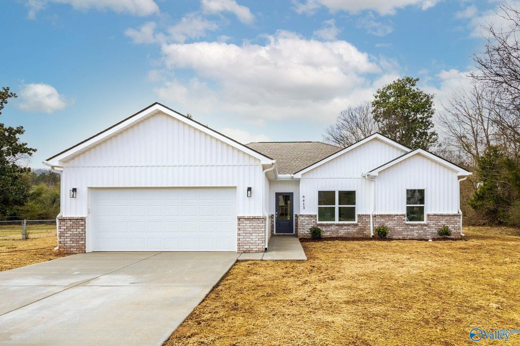 6413 Creighton Avenue NW, Huntsville, AL 35810