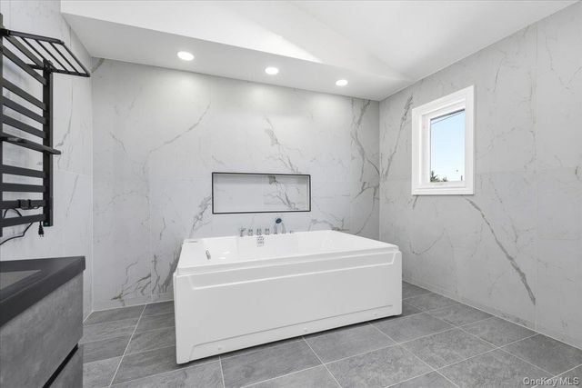 88 Mark Lane, Atlantic Beach, NY 11509