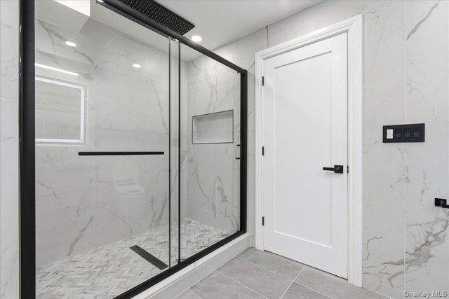 88 Mark Lane, Atlantic Beach, NY 11509