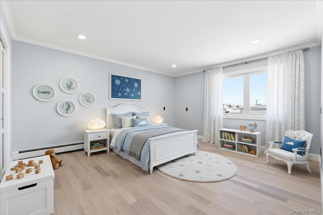 88 Mark Lane, Atlantic Beach, NY 11509