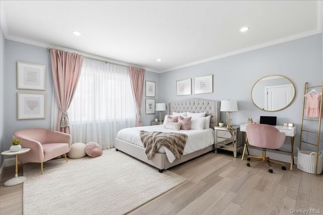 88 Mark Lane, Atlantic Beach, NY 11509