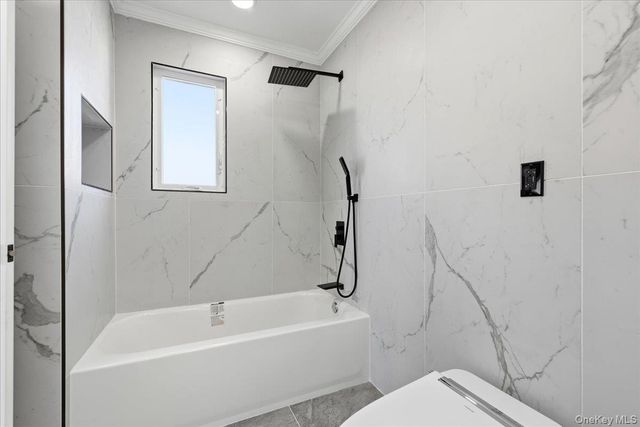 88 Mark Lane, Atlantic Beach, NY 11509