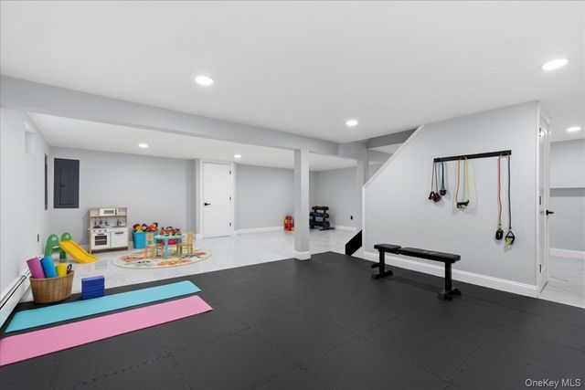 88 Mark Lane, Atlantic Beach, NY 11509