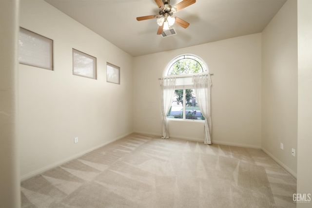 10014 Brigadoon Rose Street, Bakersfield, CA 93311