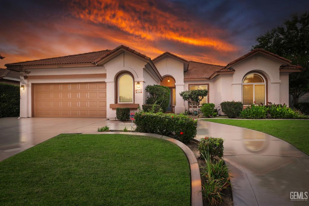 10014 Brigadoon Rose Street, Bakersfield, CA 93311