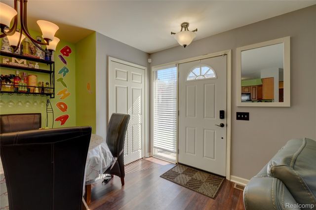 20522 Longwood Drive, Clinton Charter Township, MI 48038