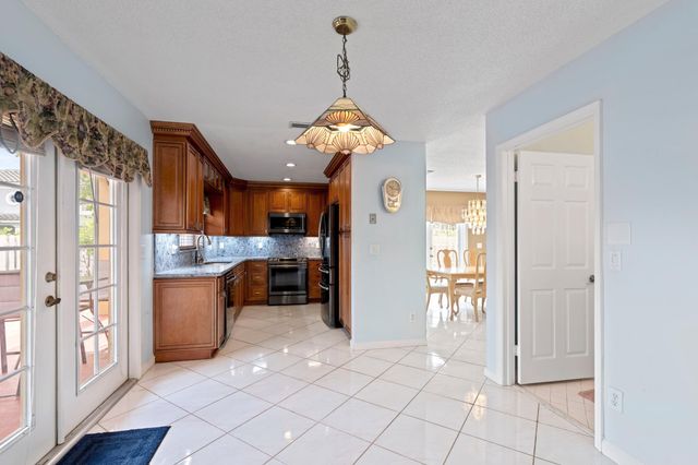 5431 NW 42nd Way, Coconut Creek, FL 33073