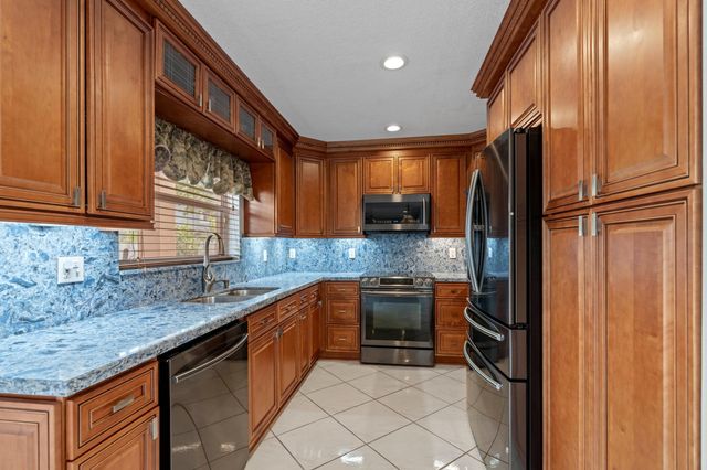 5431 NW 42nd Way, Coconut Creek, FL 33073