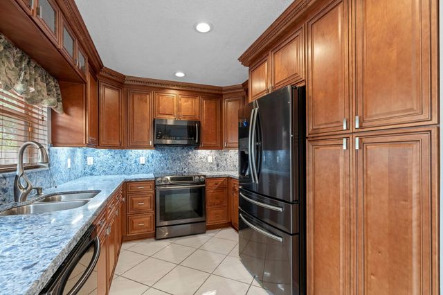 5431 NW 42nd Way, Coconut Creek, FL 33073