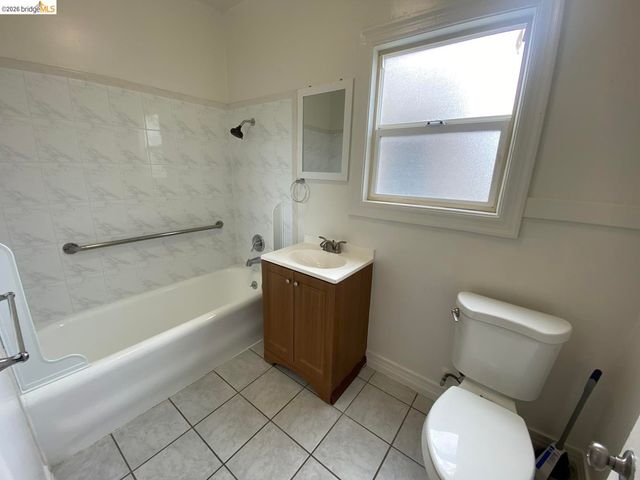 500 H ST, Antioch, CA 94509