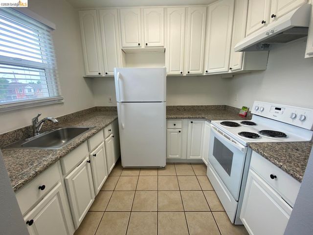 500 H ST, Antioch, CA 94509