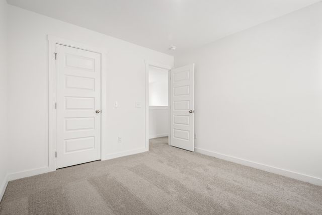 7040 Sutton Dr, White House, TN 37188