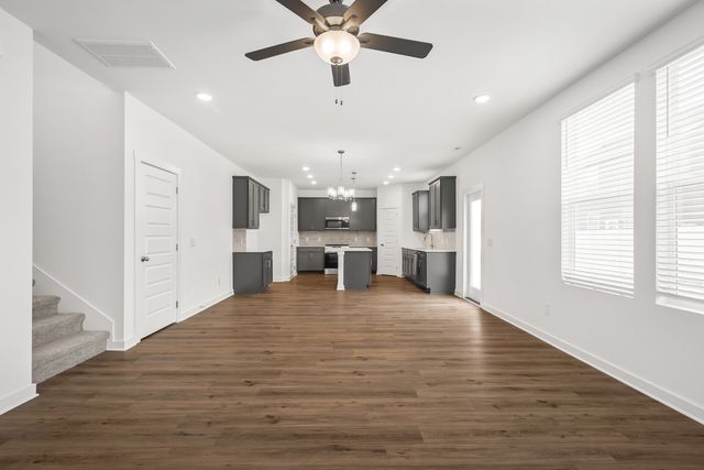 7040 Sutton Dr, White House, TN 37188