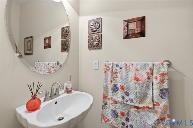 15249 Willow Hill Ln, Chesterfield, VA 23832