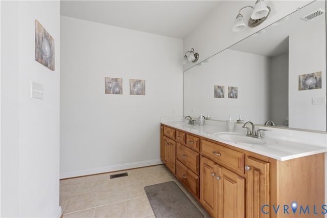 15249 Willow Hill Ln, Chesterfield, VA 23832