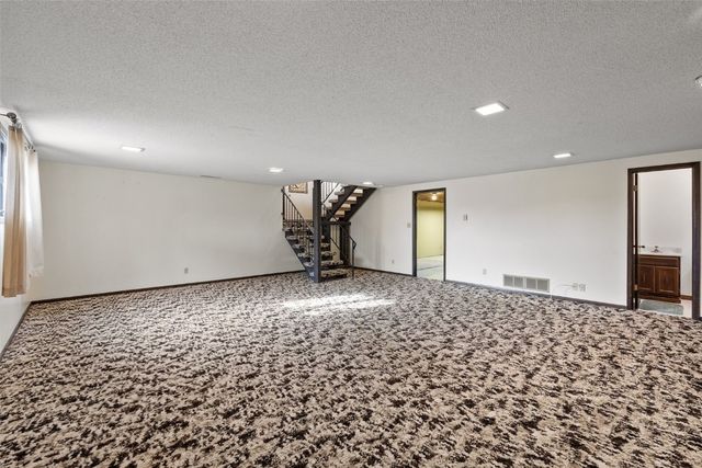 5871 Shiloh Lane, Cedar Rapids, IA 52411