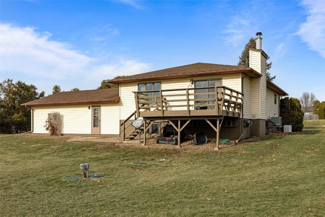 5871 Shiloh Lane, Cedar Rapids, IA 52411