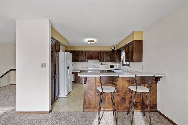 5871 Shiloh Lane, Cedar Rapids, IA 52411