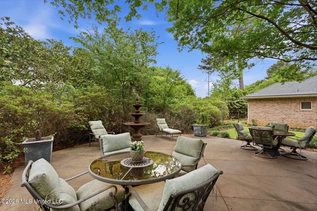 235 Brae Burn Drive, Jackson, MS 39211