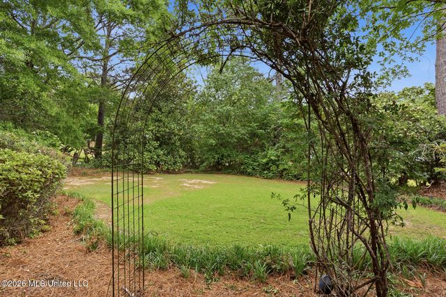 235 Brae Burn Drive, Jackson, MS 39211