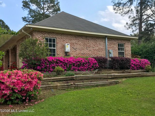 235 Brae Burn Drive, Jackson, MS 39211