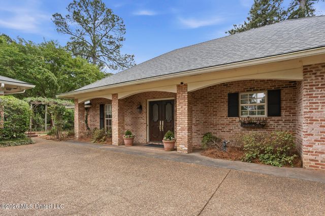 235 Brae Burn Drive, Jackson, MS 39211
