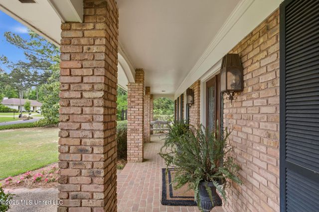 235 Brae Burn Drive, Jackson, MS 39211