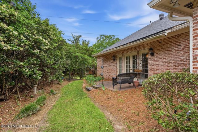 235 Brae Burn Drive, Jackson, MS 39211